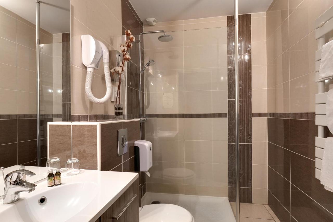 Hotel De France Montmarault Zewnętrze zdjęcie